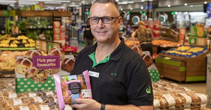 Woolworths has launched a brand new Fairy Bread Hot Cross Bun which has hit Woolworths Supermarkets and Metro stores nationwide.