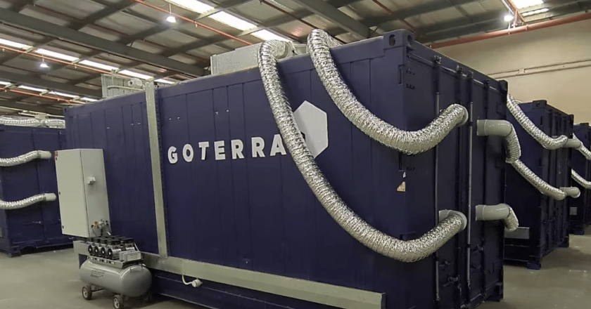 Maggot 'robots' help Woolworths and Goterra tackle food waste